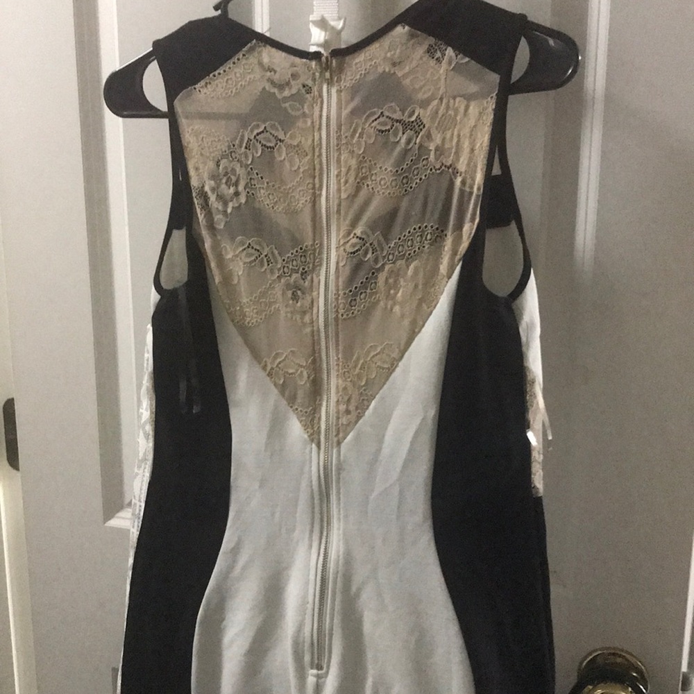 Dress - Picture 2 of 3